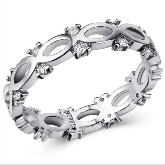 New Women’s 925 Silver Sapphire Oval cut ring - Picture 4 of 4